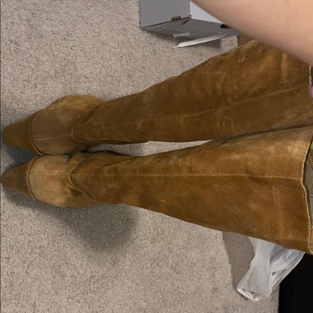 Boots - Picture 3 of 3